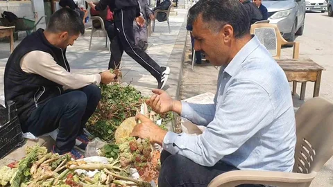 Elazığ'da Bahar Otları Satışta