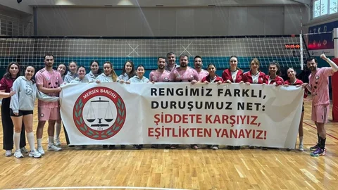 Mersin Barosu’ndan Antalya’da Anlamlı Duruş: Şiddete Karşı Pembe Forma!