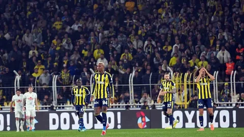 Fenerbahçe Derbi Öncesi Puan Kaybı Yaşadı