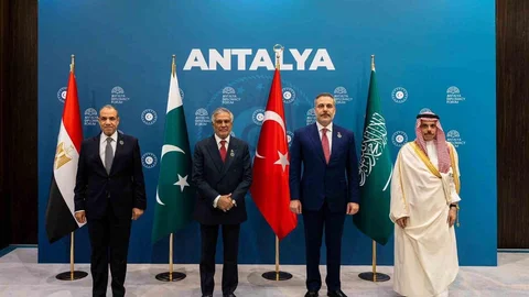 Türkiye-Mısır-Pakistan-Suudi Arabistan Zirvesi
