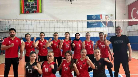 Erzincan Vefa Spor Namağlup Şampiyon Oldu
