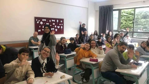 Bursa'da Veliler Sınava Girdi