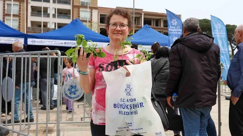 Binlerce Fide Aydın'da Dağıtıldı