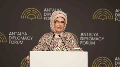 Emine Erdoğan'dan Şiddete Karşı Mücadele Vurgusu