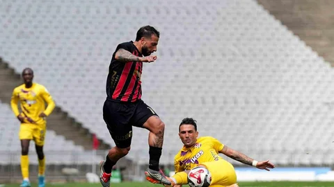 Fatih Karagümrük Eyüpspor Maçında İlk Yarının Skoru 1-2