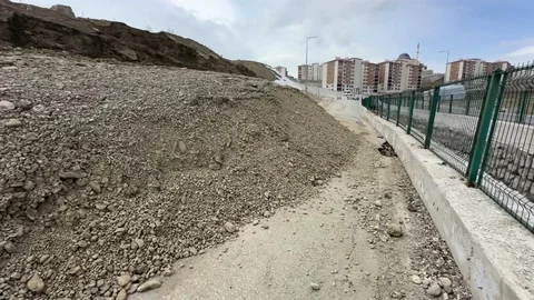 Hakkari'de Pizok Yolu 13 Gün Kapalı