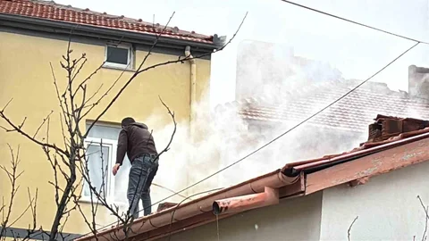 Aksaray'da Baca Yangını Paniğe Neden Oldu