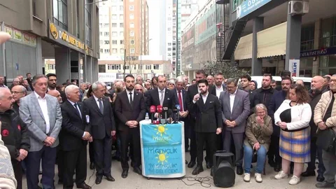 Bursa'da İYİ Parti'de İstifalar Yaşanıyor