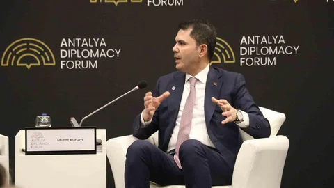 Bakan Kurum'dan Küresel Seferberlik Mesajı