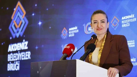 Antalya'da Belediyecilik Yarışması'nda İki Ödül