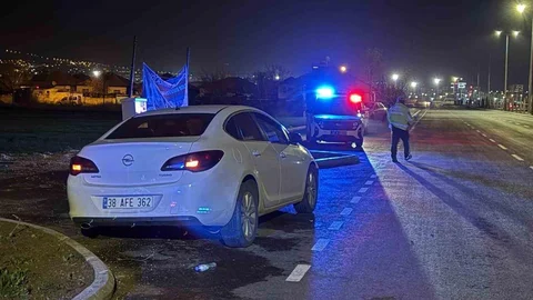 Kayseri'de Alkollü Sürücü Kazada Yakalandı