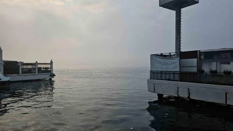 İstanbul'da Yoğun Sis Etkili Oldu