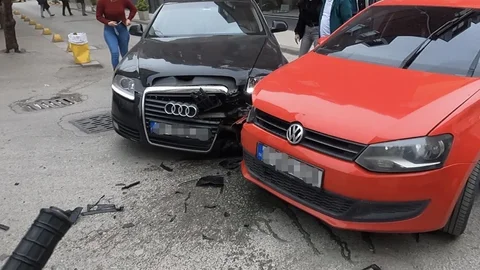 Eskişehir'de Ara Sokakta Kaza Anı Kamerada