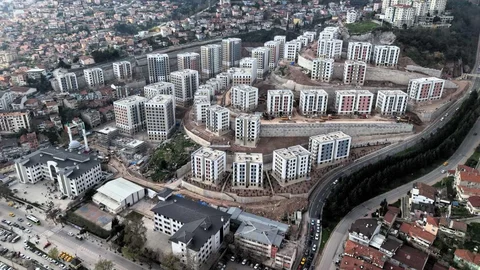 Kocaeli'de Kentsel Dönüşüm Çalışmaları Sürüyor