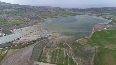 Göçmen Kuşların Uğrak Yeri Suya Doydu