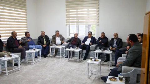 Konya'da Başkan Pekyatırmacı Mahalleleri Ziyaret Ediyor