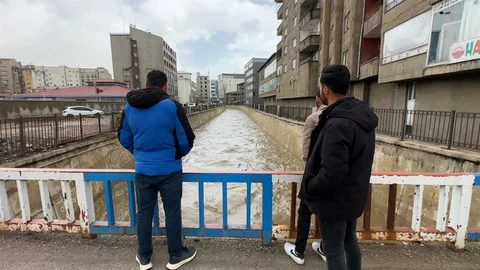 Yüksekova’da Bereket Taşkını Görüntüleri