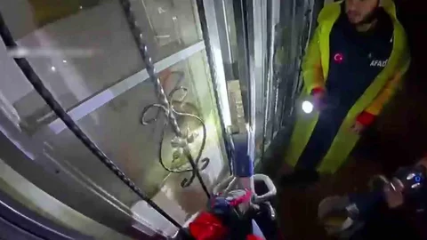 Adıyaman'da AFAD Kurtarma Çalışması