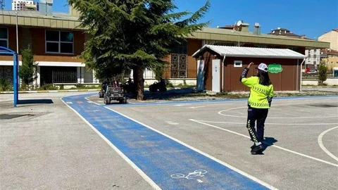 Bilecik'te Öğrencilere Trafik Eğitimi Verildi