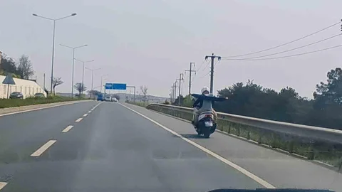 Kırıkkale'de Kasksız Motosiklet Yolculuğu