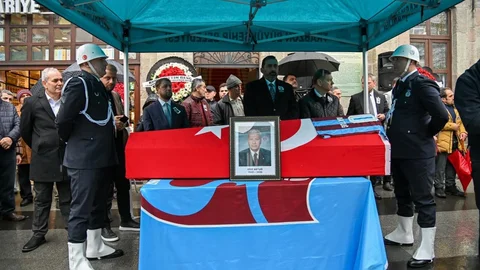 Trabzon'da Atay Aktuğ için Tören Düzenlendi