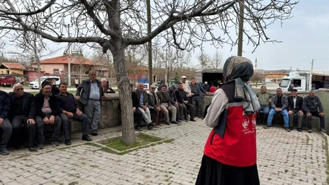 Aksaray'da Yaşlılara Eğitim Veriliyor