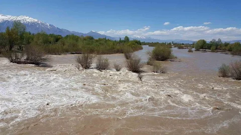 Erzincan'da Kar Suları Barajları Doldurdu