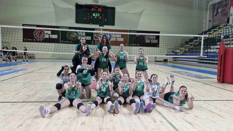 Muğla'da Küçük Voleybol Takımı Zaferle Başladı