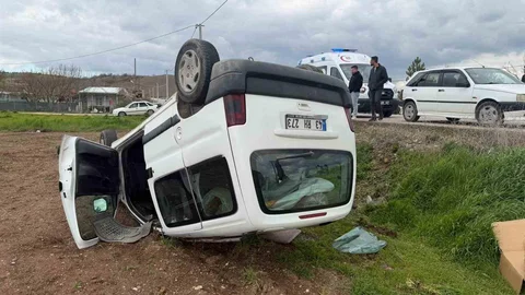 Eskişehir'de Takla Atan Araçta 2 Yaralı