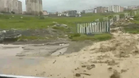 Şırnak'ta Çocukların Tehlikeli Oyun Anları