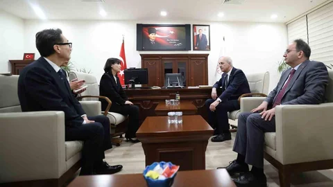 Kurtulmuş, Koreli Milletvekilini Ziyaret Etti