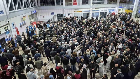 Erzurum'da İlk Hac Kafilesi Uğurlandı