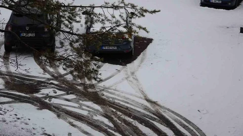 Ardahan'da Nisan Ayında Kar Yağışı