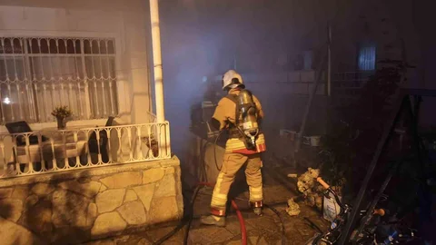 Arsuz'da Bodrumda Yangın Çıktı