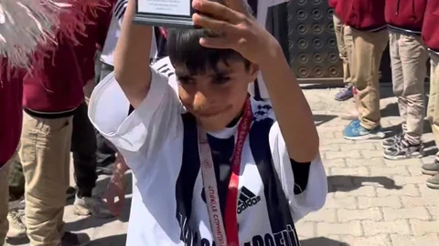 Patnos'ta Minik Şampiyonlara Coşku Dolu Karşılama