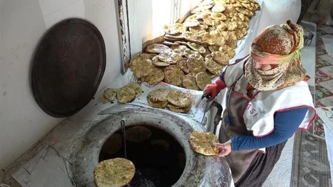 Malatya'da Kadın Girişimci Ekmek Üretiyor