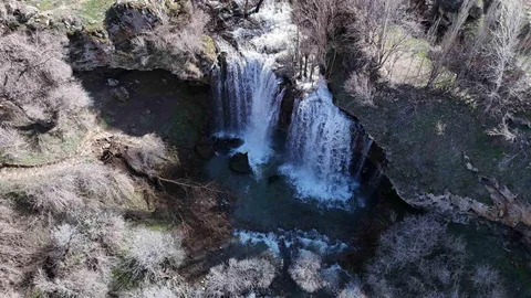 Sivas'ta Değirmenaltı Şelalesi Coştu