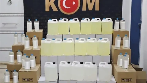 Burdur'da Kaçak Alkol ve Silah Operasyonu