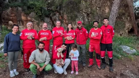 Kumluca'da Yavru Köpek Kurtarma Operasyonu