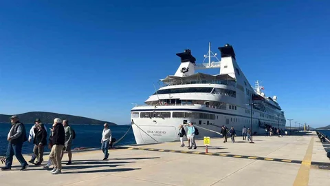 Bodrum'a Gelen Kruvaziyer Gemisi