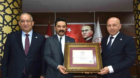 Ömer Madırlı'nın Mazbatası Alındı
