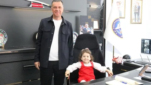 Başkan Ercan Koltuğunu Çocuklara Devretti