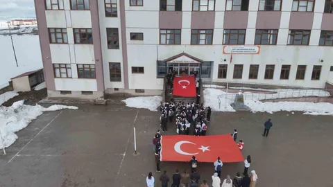 Karayazı'da Anma Programı Düzenlendi