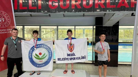 İnegöl'den Minik Yüzücüler Gururlandırdı