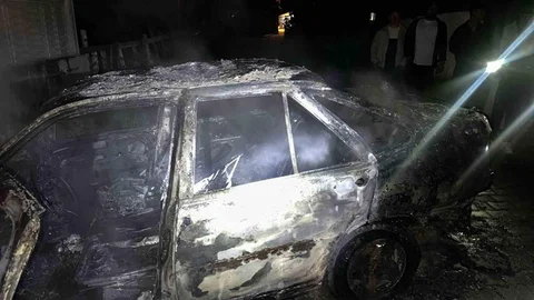 Keşan'da Park Halindeki Araçta Yangın Çıktı