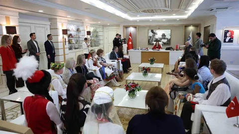 Antalya'da Dünya Çocukları Bir Araya Geldi