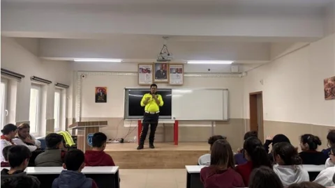 Niğde'de Öğrencilere Bilinçlendirme Eğitimi