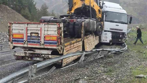 Elazığ’da Tır Kazası İki Defa Gerçekleşti
