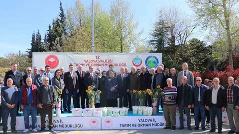 Yalova'da Çiftçilere Tohum Desteği Verildi