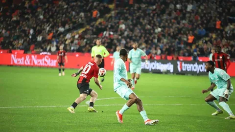 Gaziantep FK İlk Yarısı 2-0 Önde Tamamladı